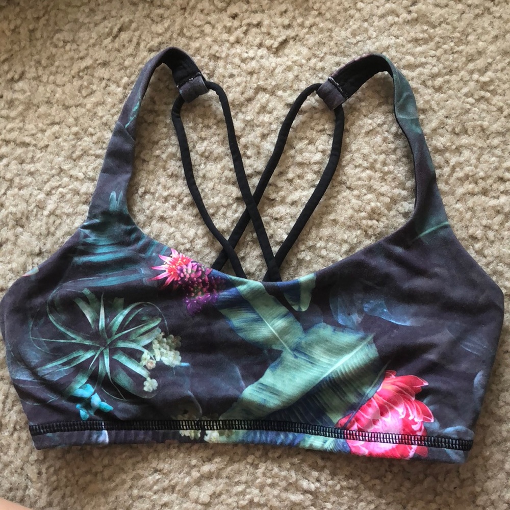 Lululemon Sports bra